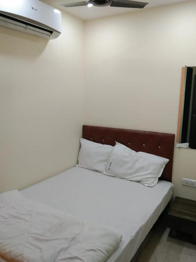 Sadguru Lodge Mumbai Exterior photo