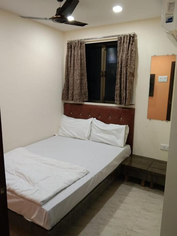 Sadguru Lodge Mumbai Exterior photo